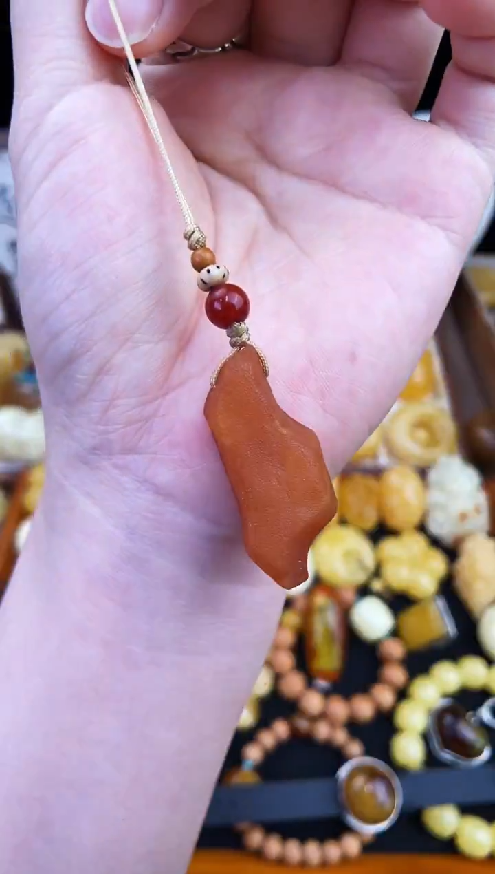 琥珀未镶嵌珠宝奇石柒月