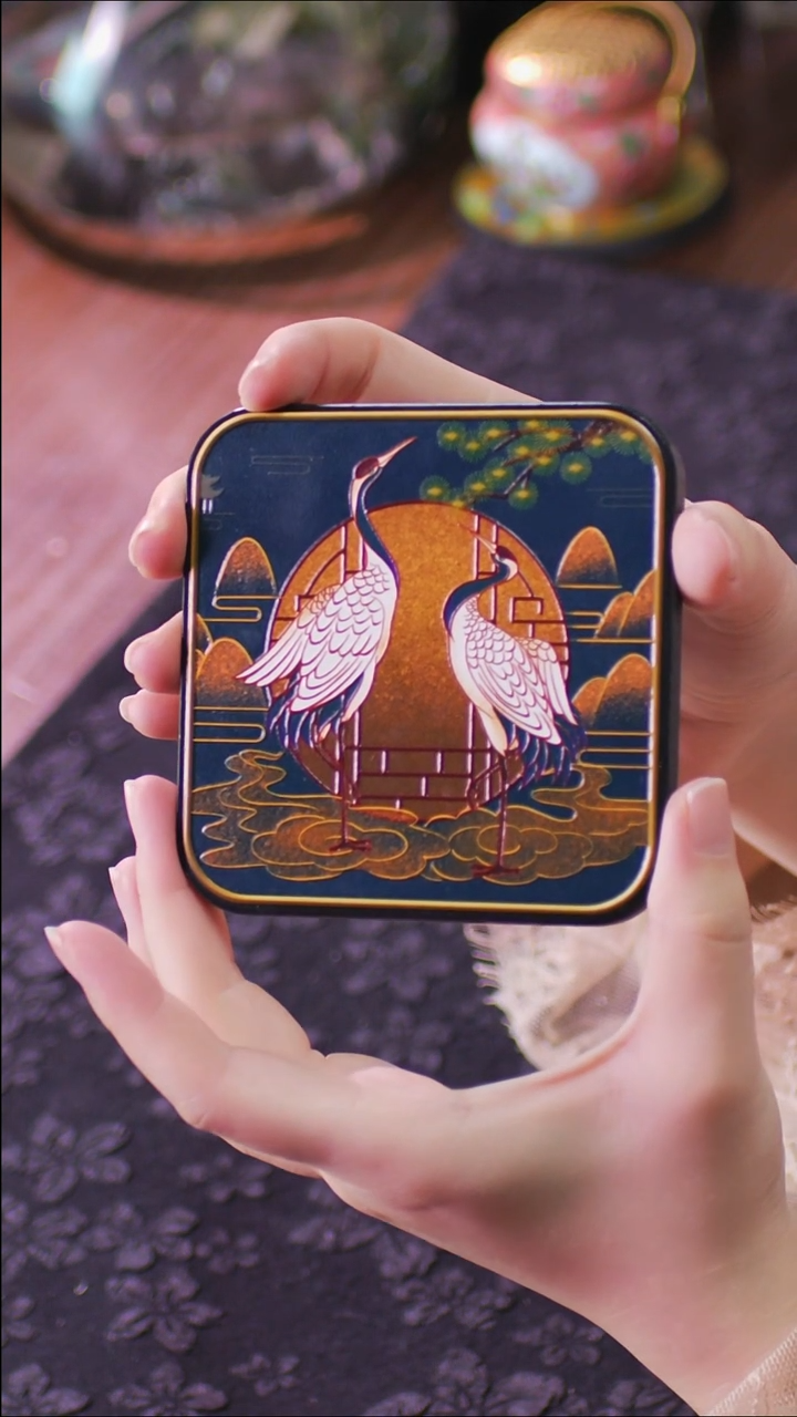 壹藏贰宝立鹤图案杯垫一片