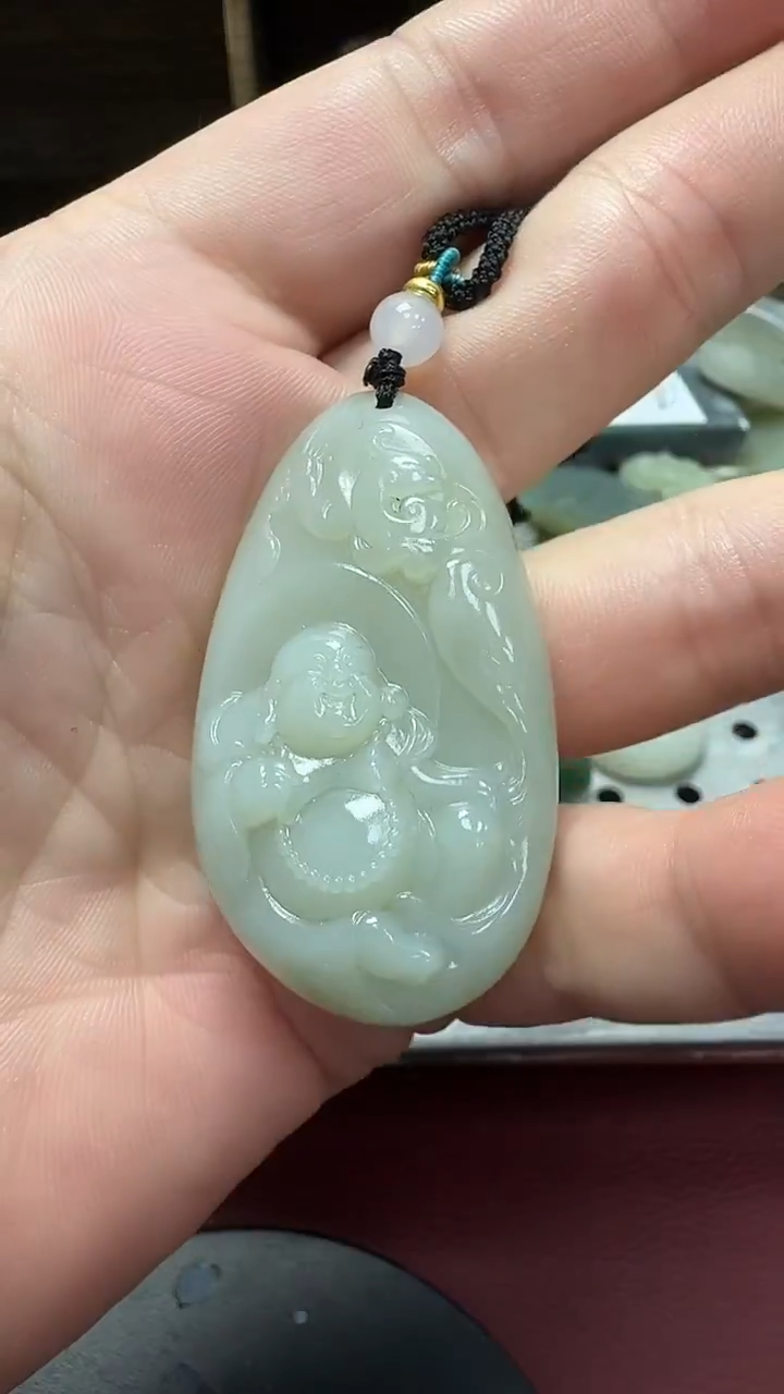 颈饰未镶嵌和田玉佛公