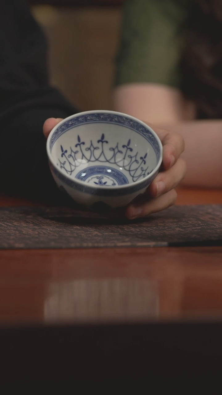 【瓷见如故】毛仔柴窑青花宝相鸡心杯