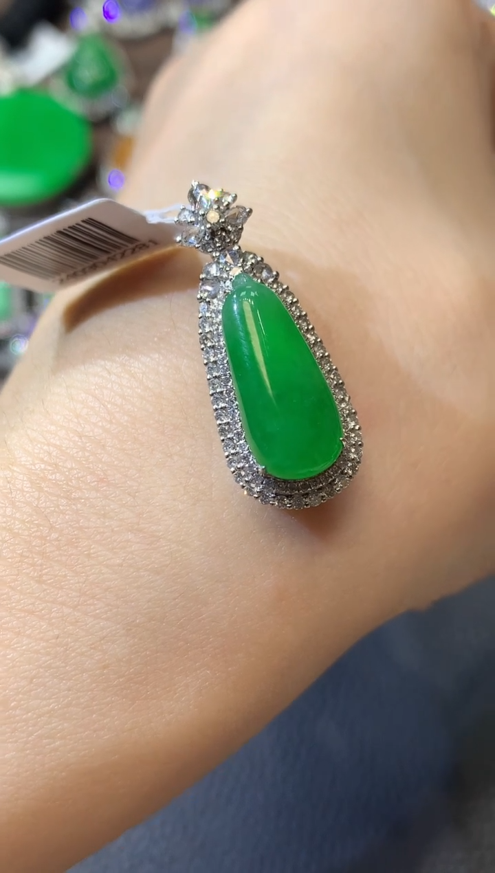 【闪购商品】翡翠吊坠(不含链)18K金镶嵌D14