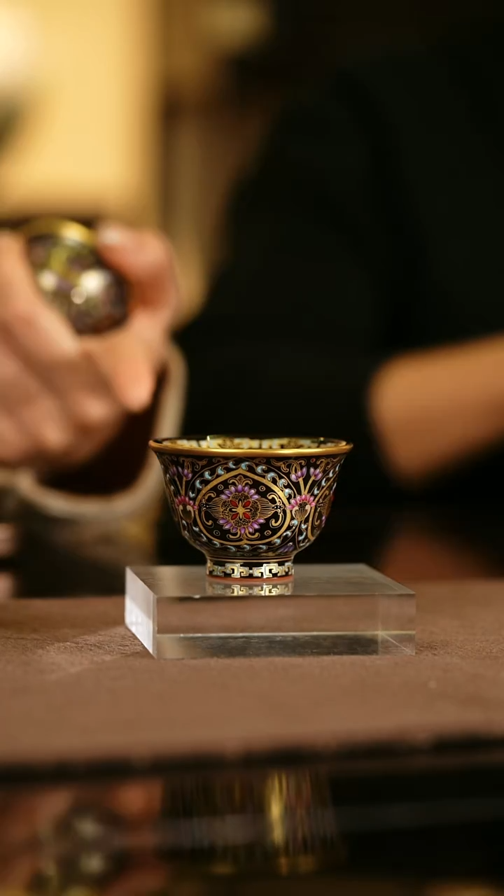 瓷瓷姑娘溢珍堂金银彩小压手