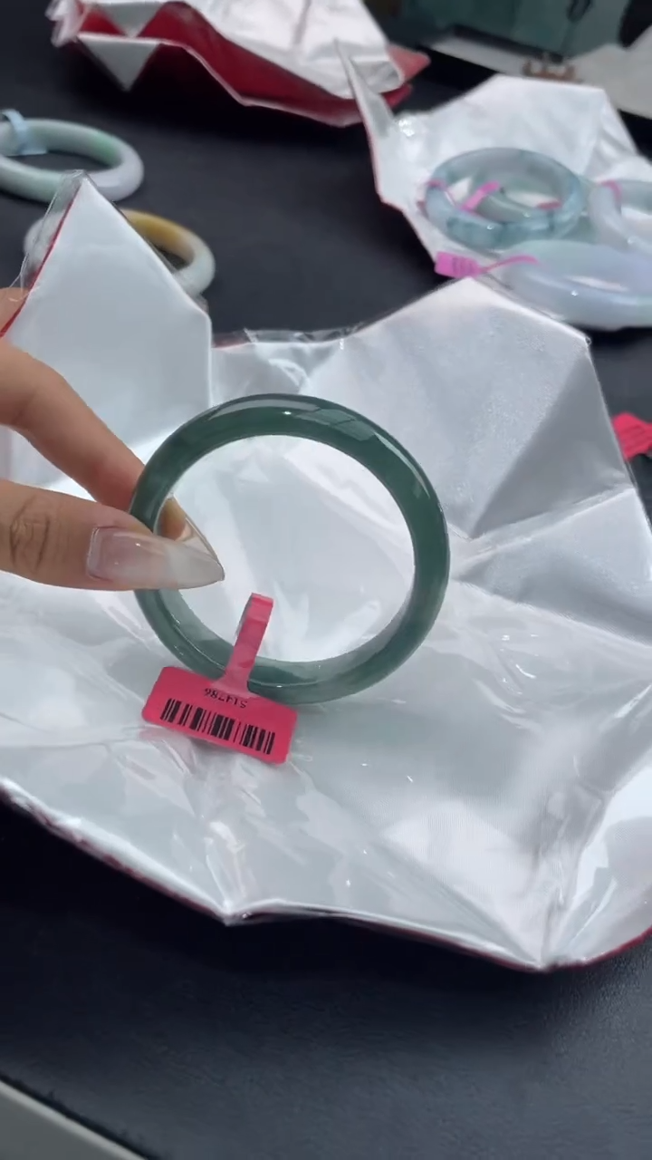 【闪购商品】翡翠手镯未镶嵌翡翠手镯