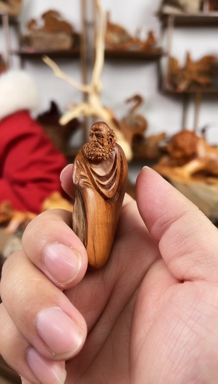 【闪购商品】柏木（崖柏）木雕1