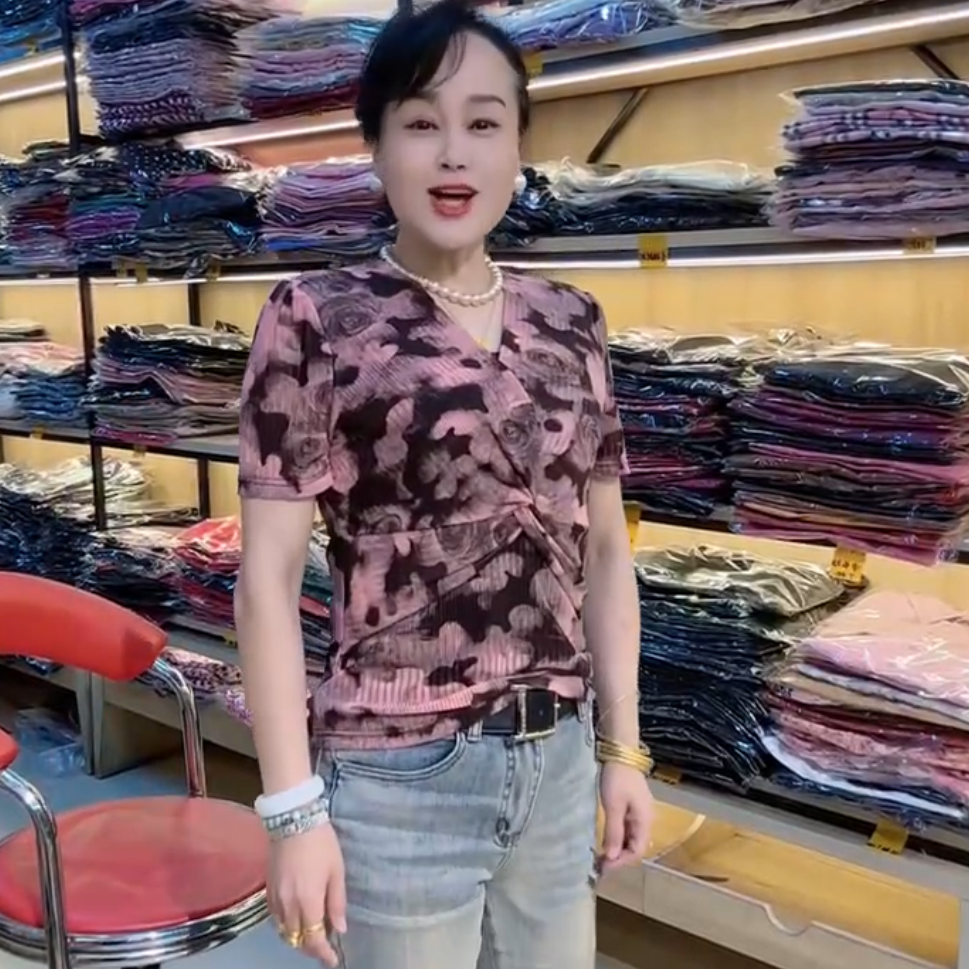 短袖印花性感风常规款T恤气质花色显瘦半袖洋气休闲网红修身