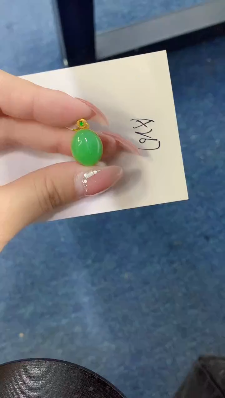 【闪购商品】翡翠颈饰18K金镶嵌000000000