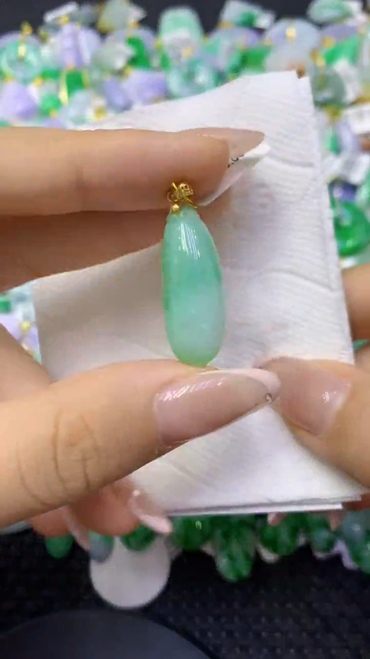 颈饰未镶嵌翡翠天然缅甸翡翠A货