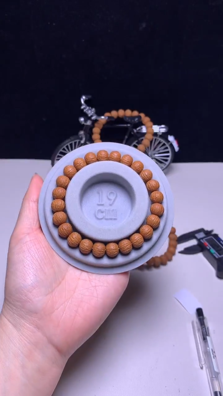 手串猴头核桃八**二10＋麒麟纹凤羽