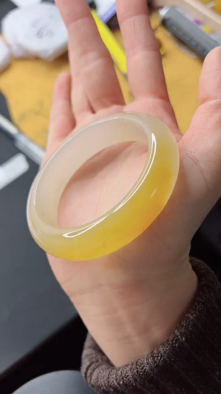 【闪购商品】石英质玉手镯未镶嵌26-55+