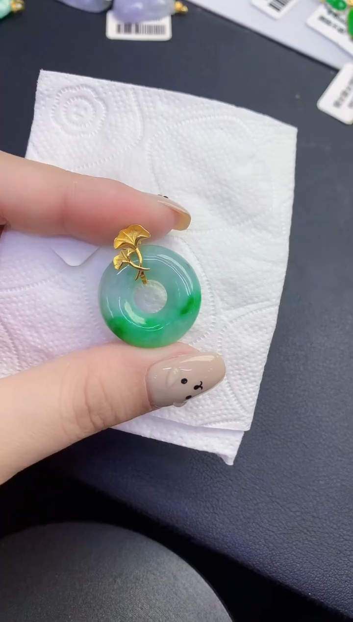 颈饰18K金镶嵌翡翠缅甸天然翡翠A货