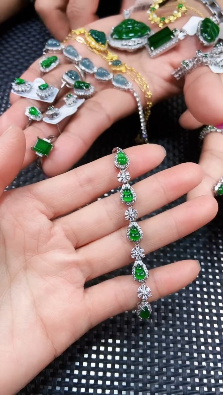 【闪购商品】翡翠手链未镶嵌111111111