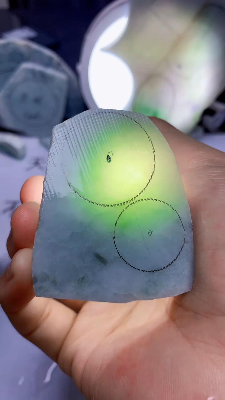 翡翠裸石缅甸天然A货Q2951