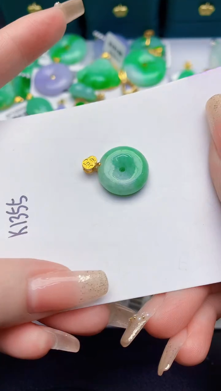 颈饰未镶嵌翡翠缅甸天然翡翠A货