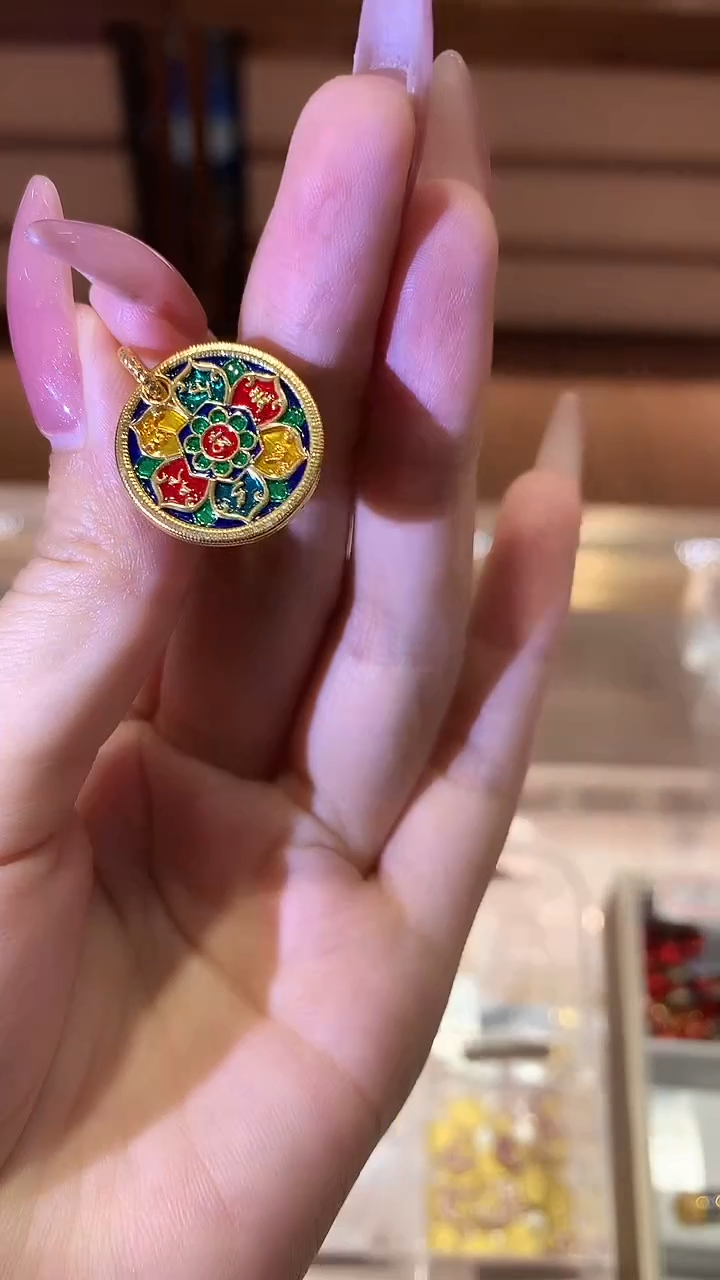 【闪购商品】18K金吊坠(不含链)六字真言