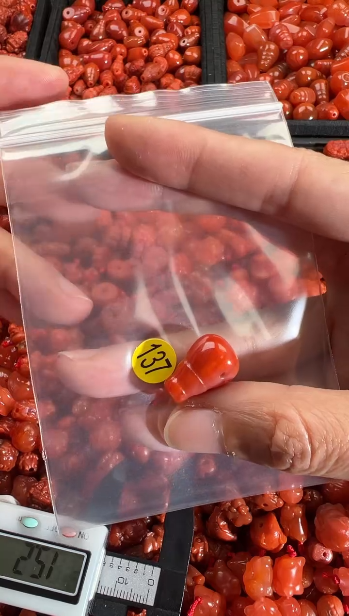 【闪购商品】南红玛瑙颈饰未镶嵌1