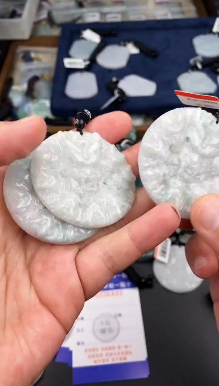 【闪购商品】翡翠颈饰未镶嵌  多样性发其一