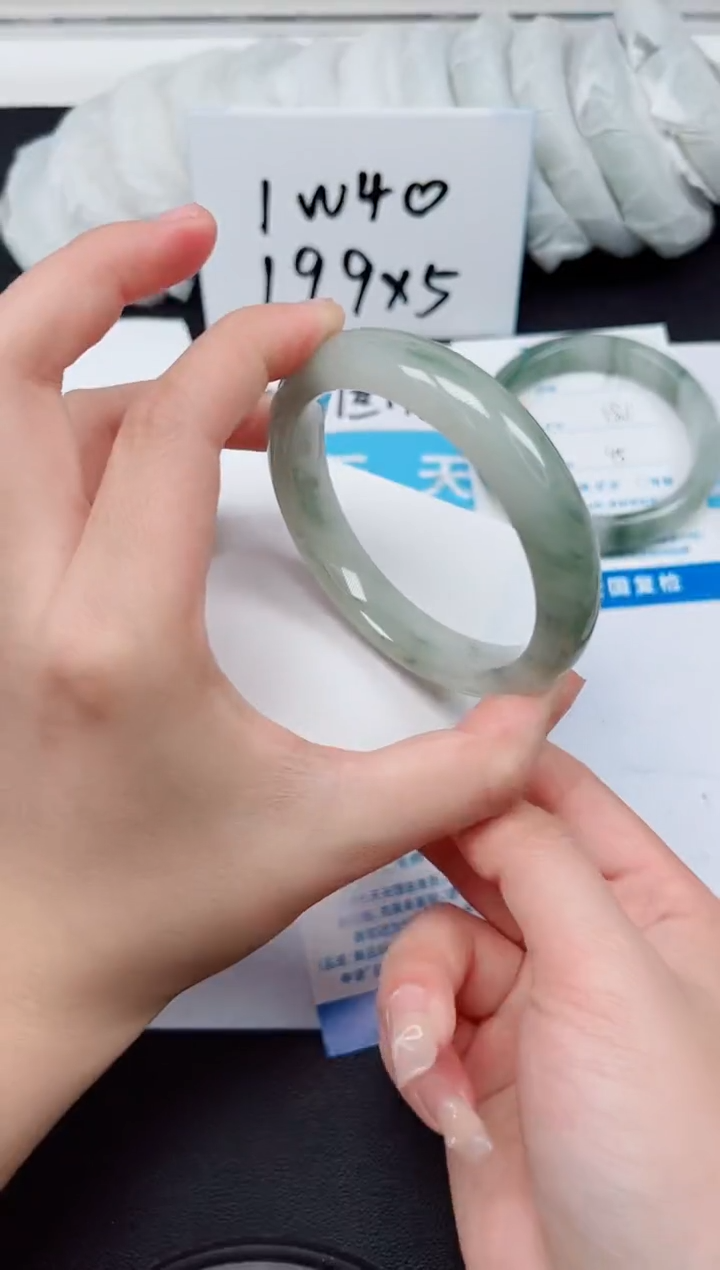 【闪购商品】石英质玉手镯未镶嵌G90-60.2