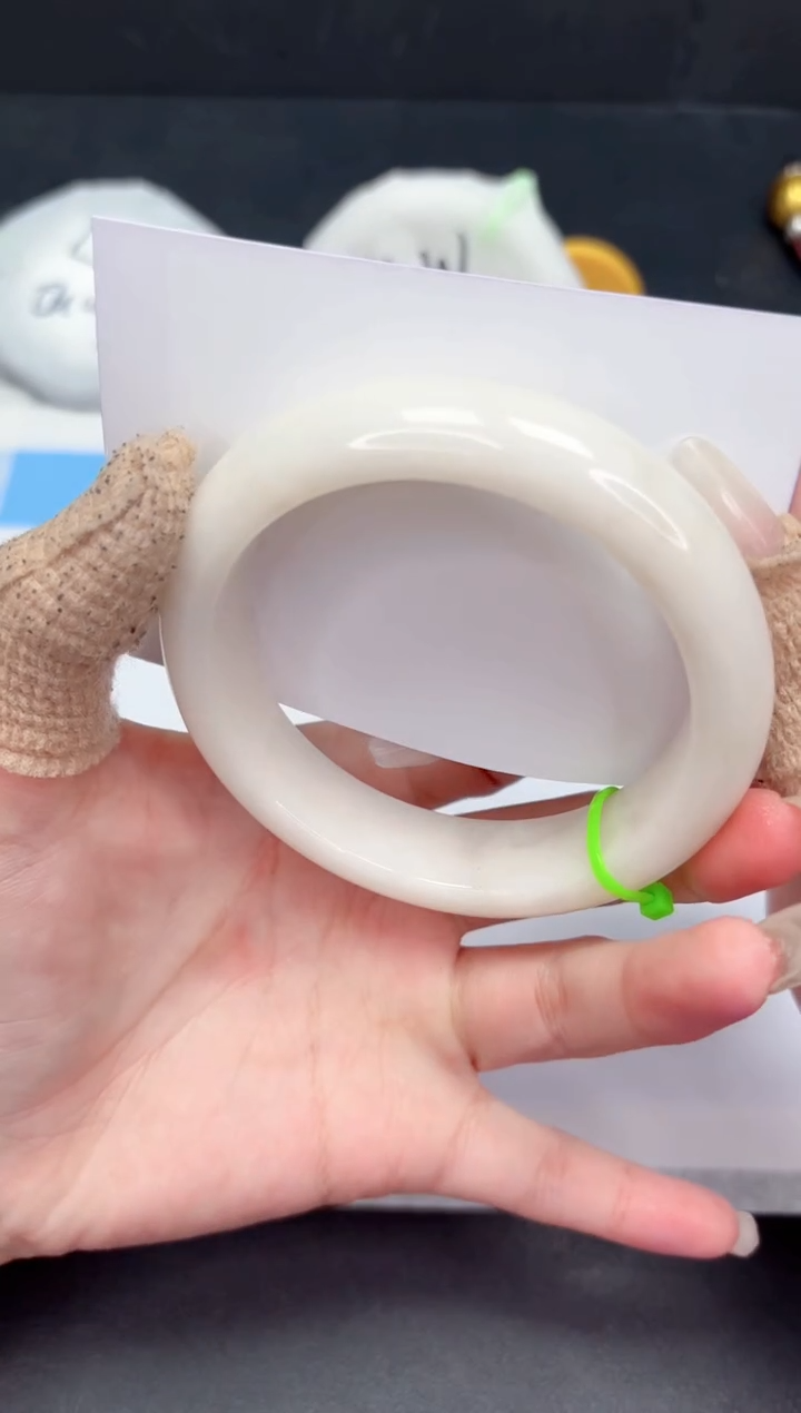 【闪购商品】和田玉（糖玉）手镯未镶嵌369-61.1