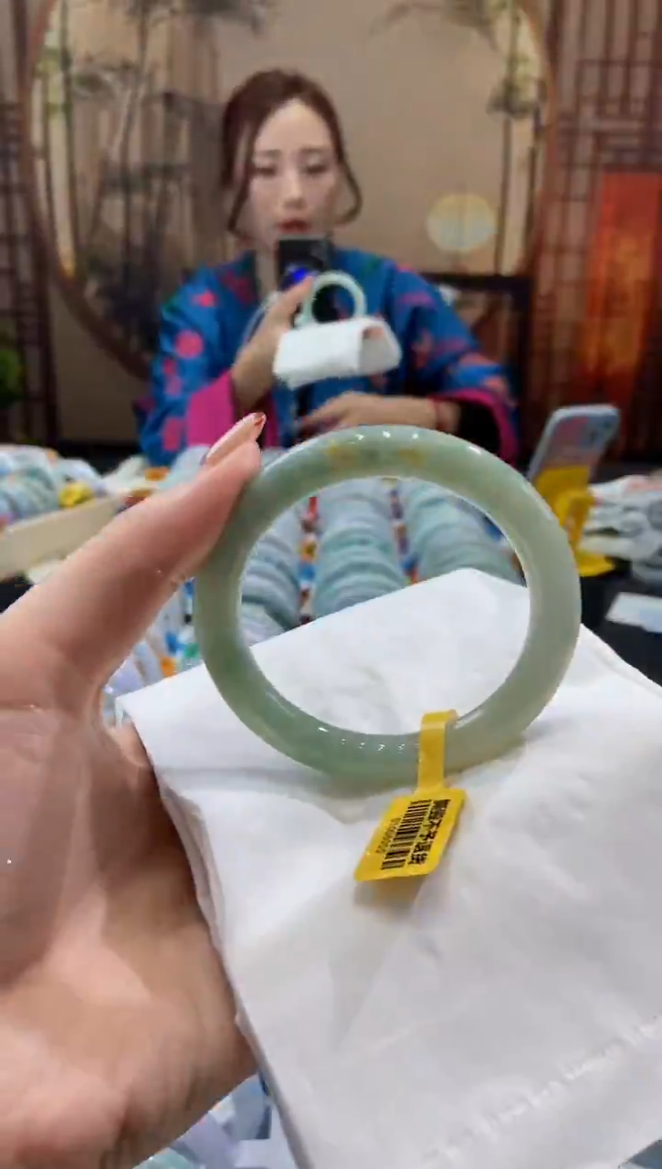 【闪购商品】翡翠手镯未镶嵌00008786
