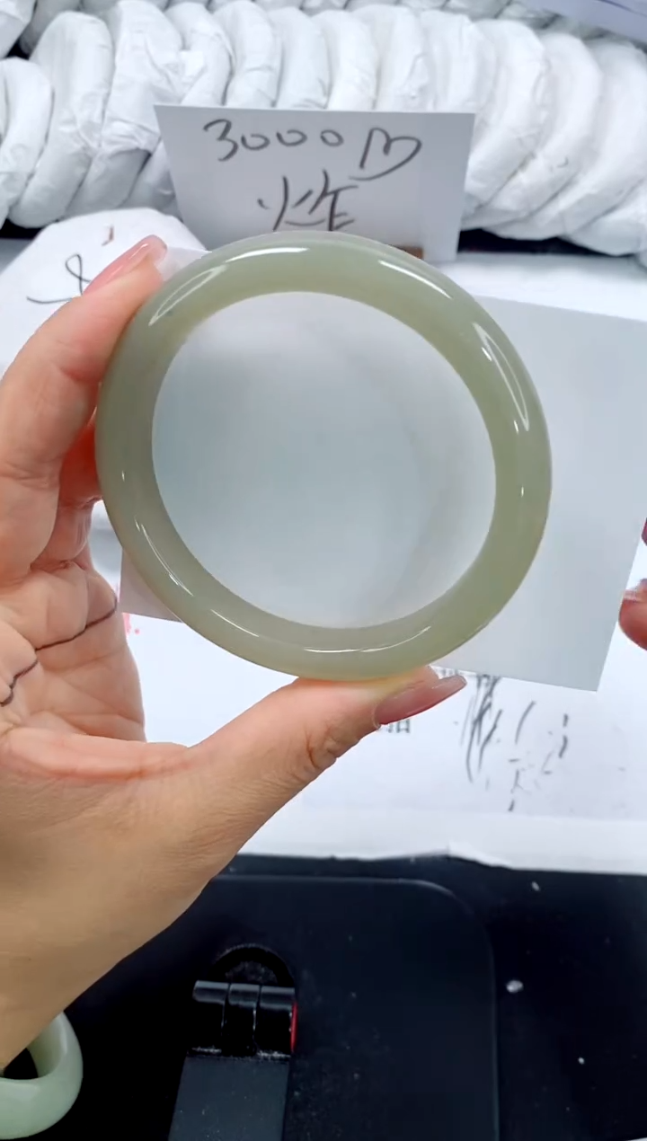 未镶嵌手镯石英质玉25-62