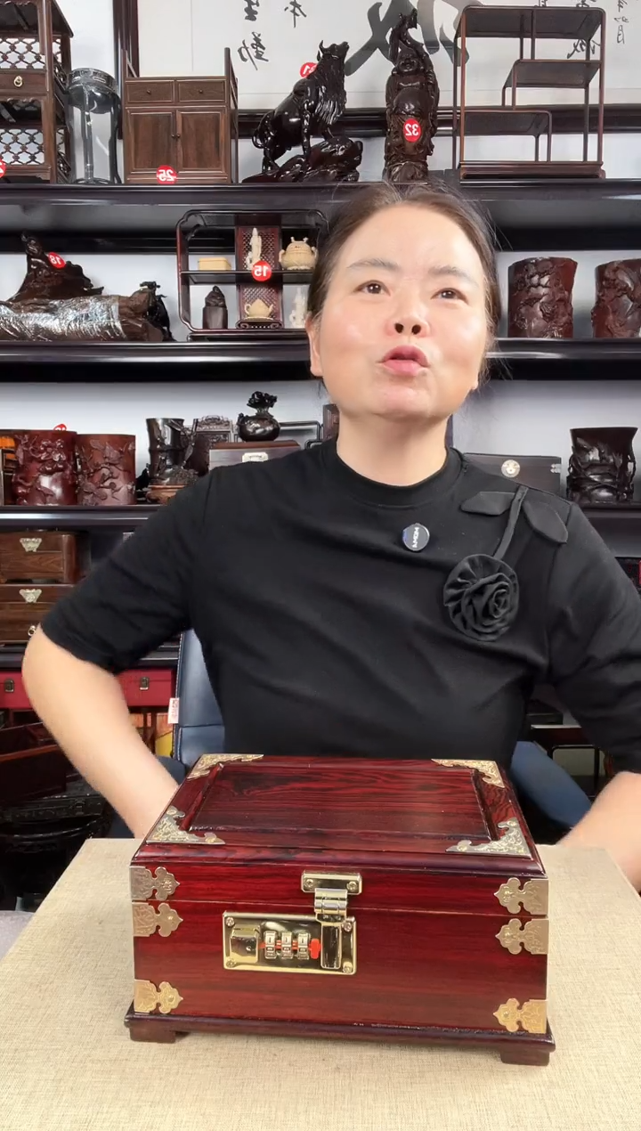 木389老李红木工艺品