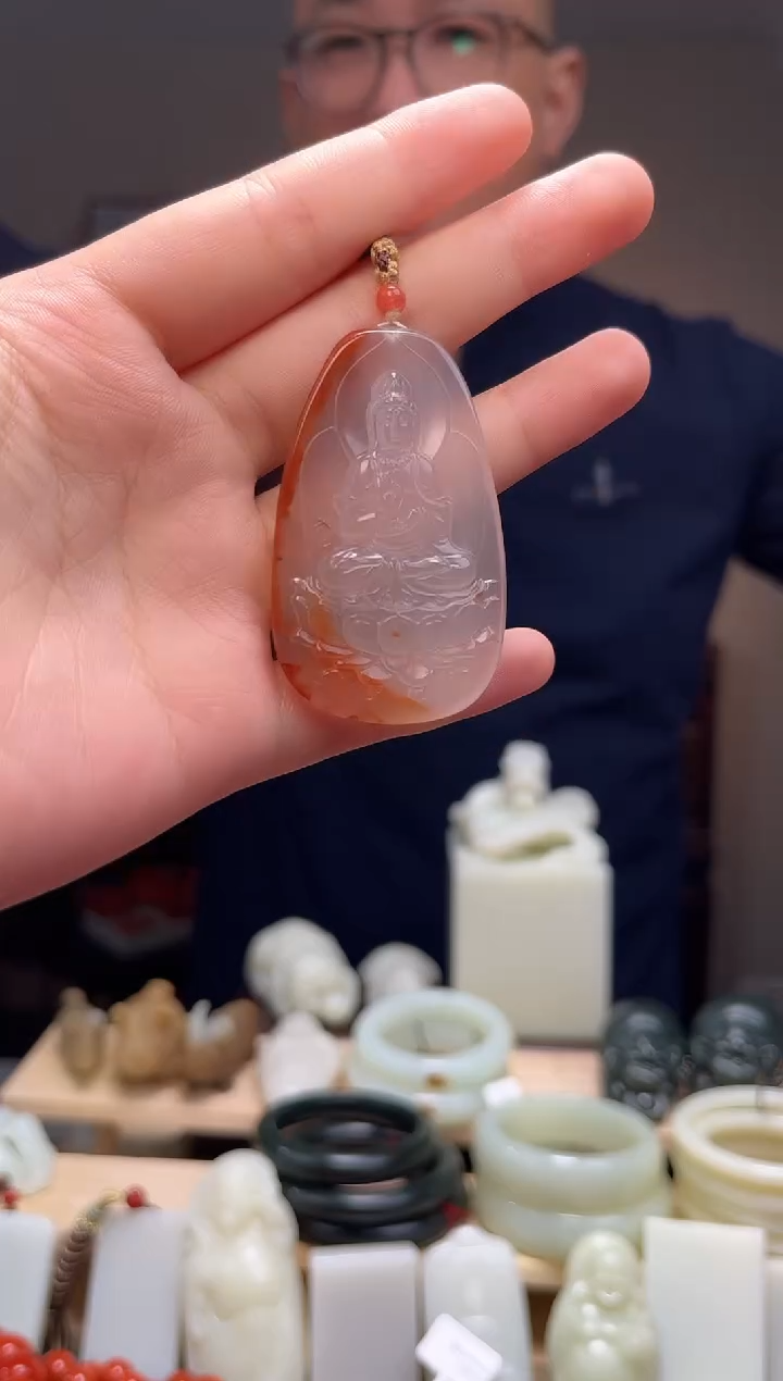 颈饰未镶嵌南红玛瑙吊坠