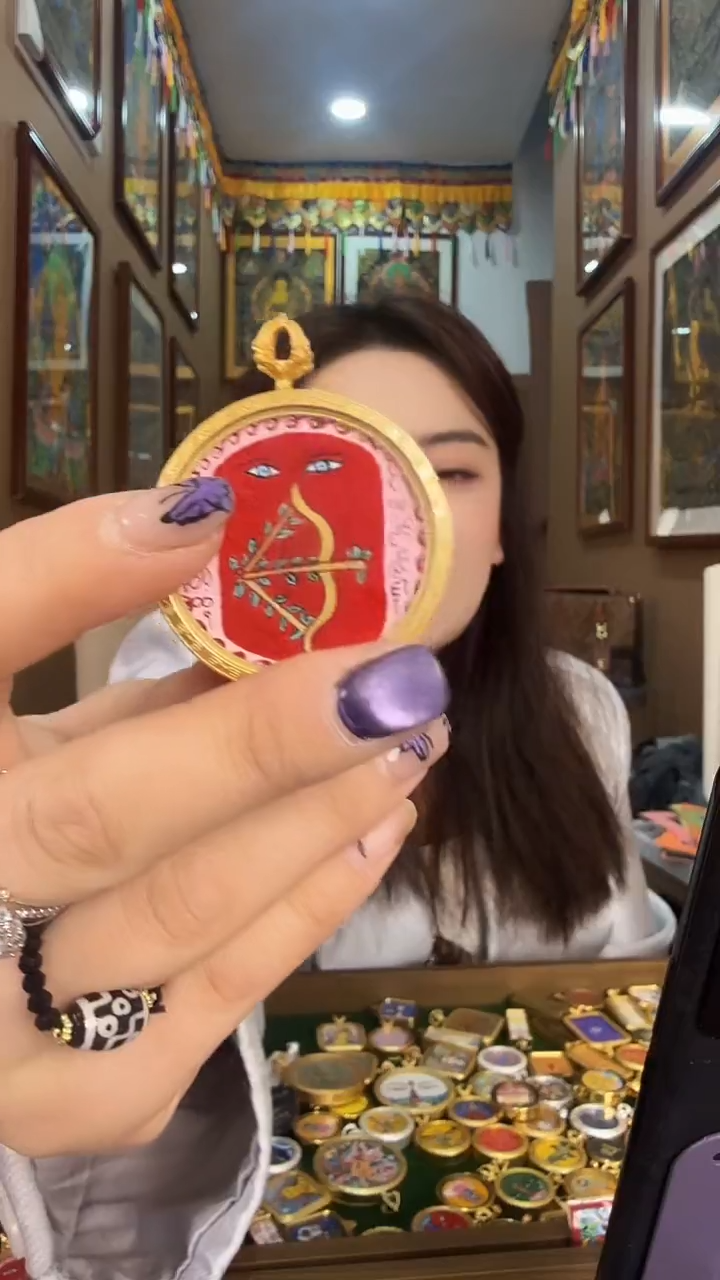 吊坠作明佛母-热贡纯手绘唐卡