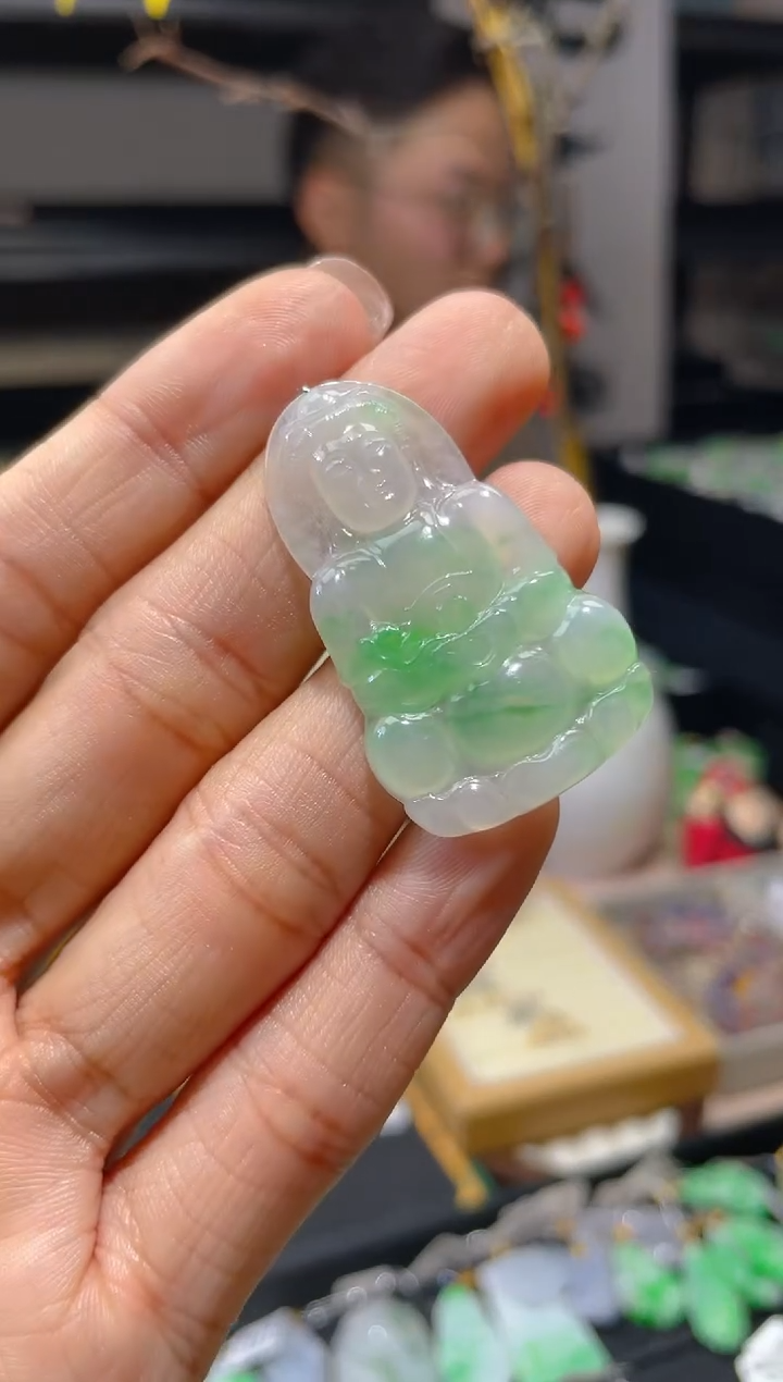 【闪购商品】翡翠颈饰未镶嵌假一赔三