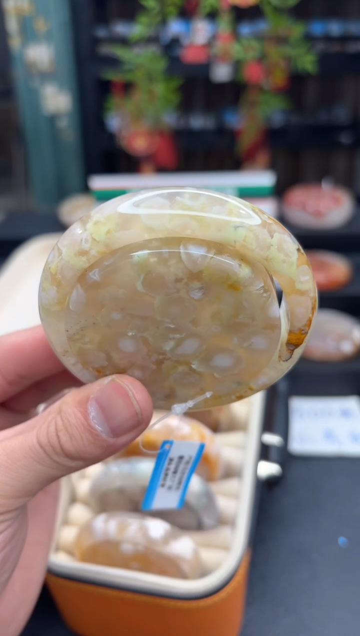 【闪购商品】石英质玉手镯未镶嵌685（62圈赠送镯心）