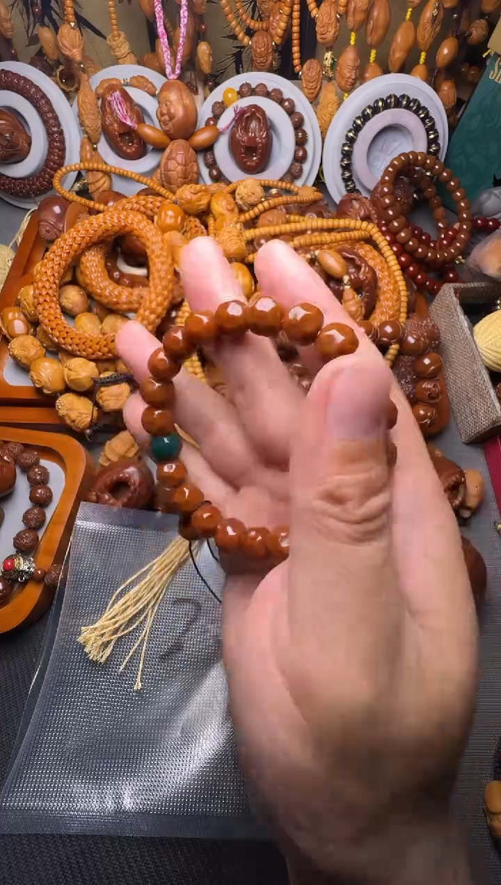 手串橄榄核猴头奶酪一个