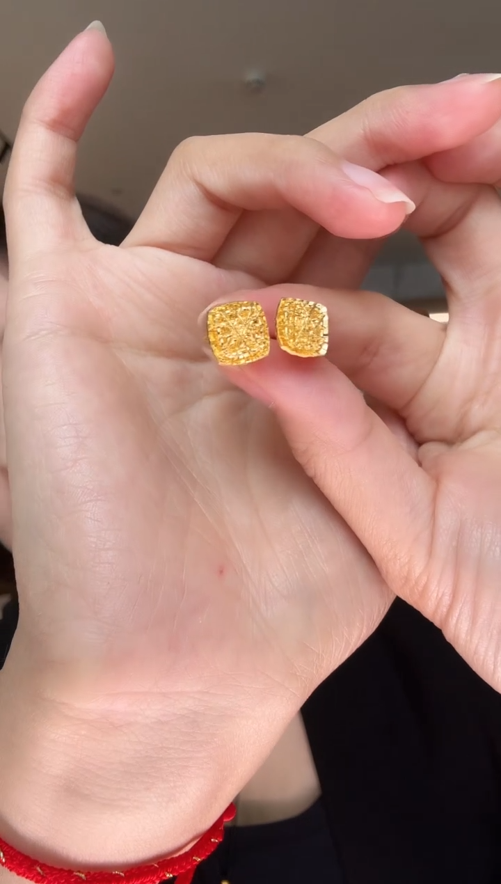 【闪购商品】定制足金耳饰小方糖2.55g