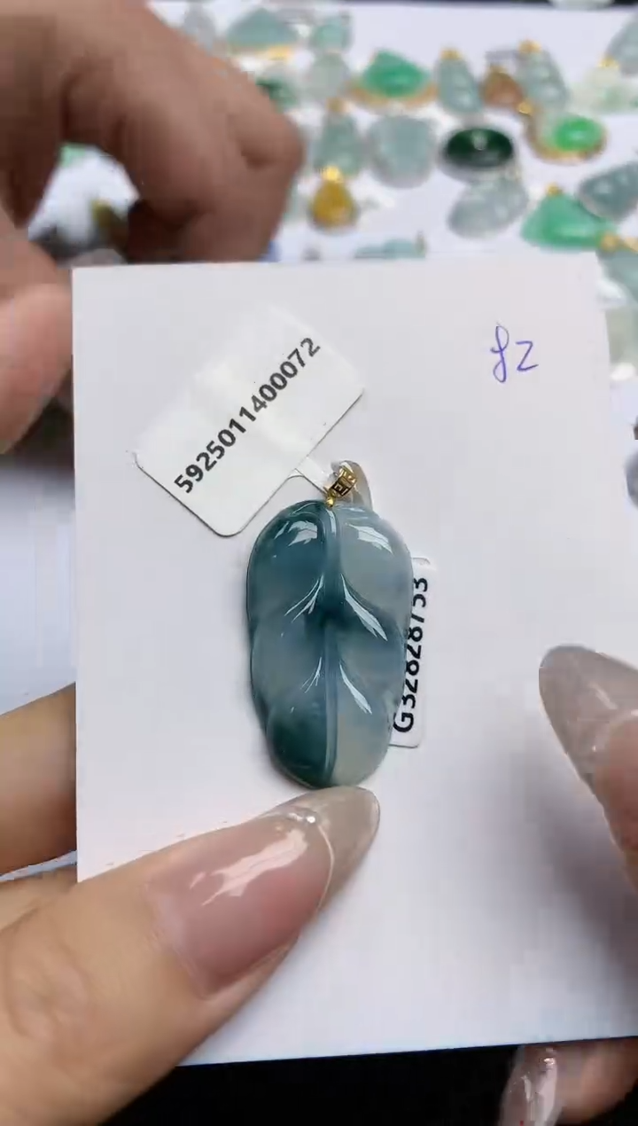 【闪购商品】翡翠颈饰18K金镶嵌 天然翡翠A货