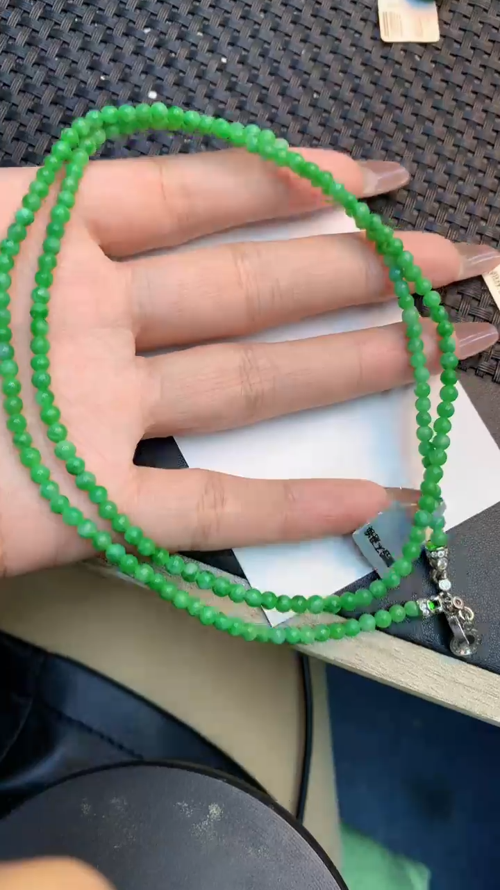 颈饰未镶嵌翡翠1