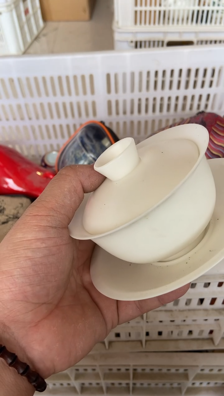 无运费险有瑕疵的摄影的产品有使用过的痕迹有点脏介意勿拍