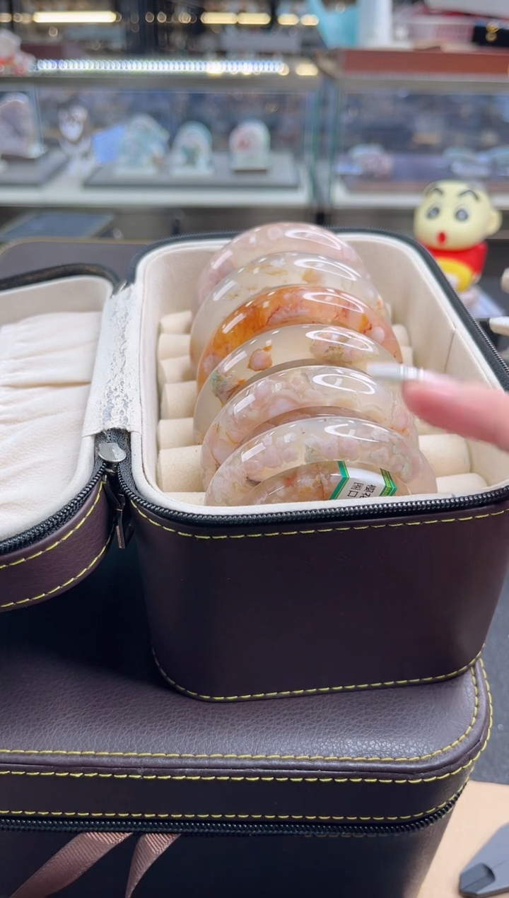 未镶嵌手镯石英质玉尘*丷圈口（赠品镯心）