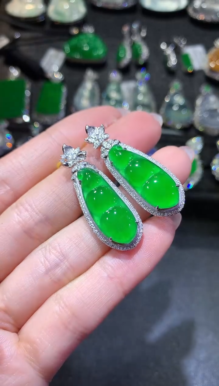 【闪购商品】翡翠吊坠(不含链)18K金镶嵌42-豆子（多样性发货一件