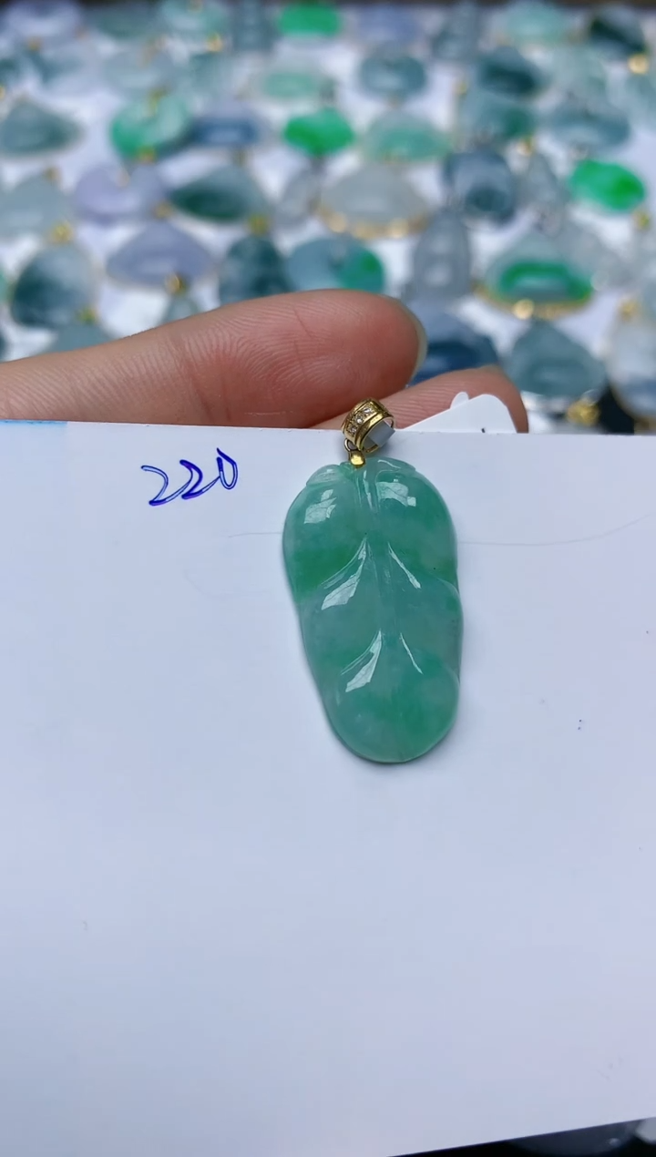 【闪购商品】翡翠颈饰18K金镶嵌天然翡翠A货    220