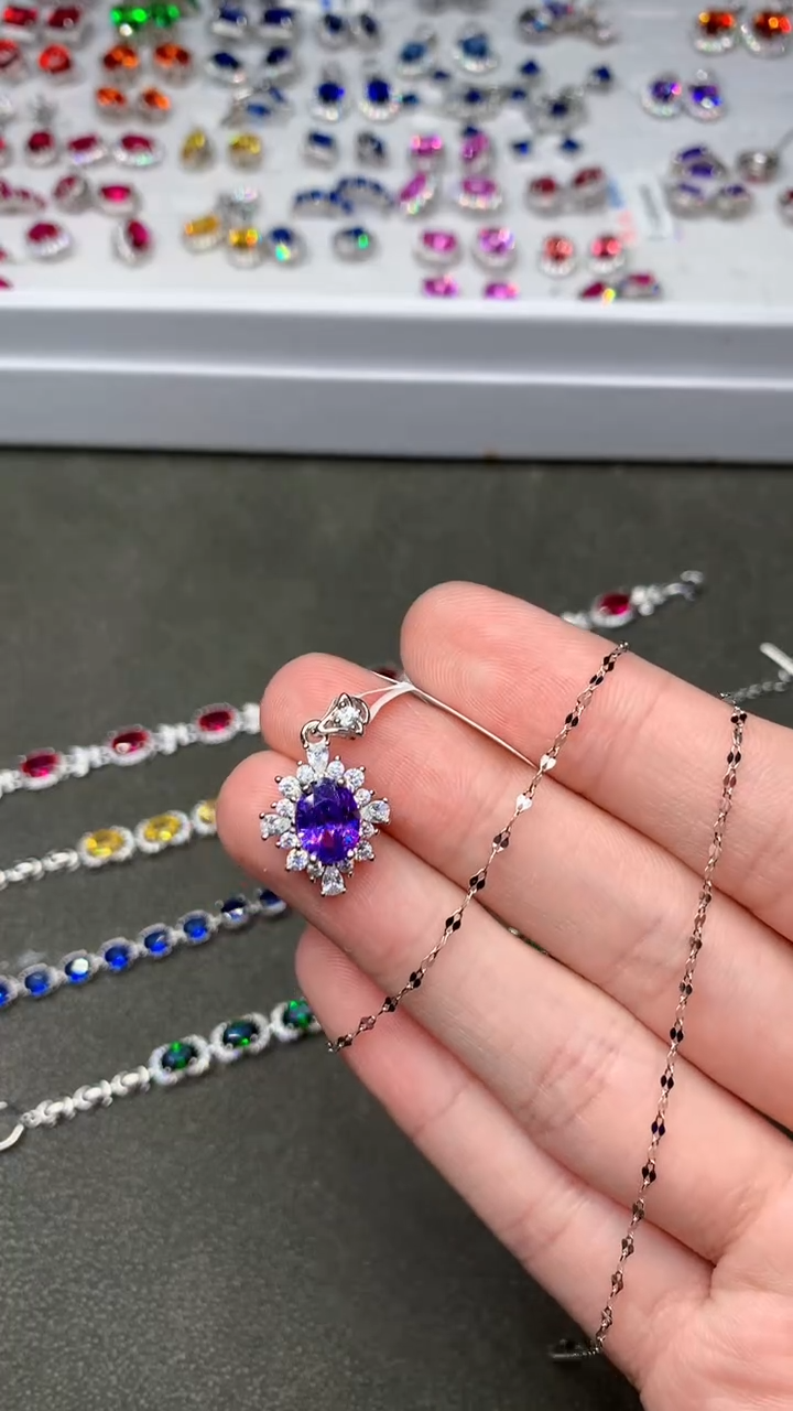【闪购商品】彩色蓝宝石颈饰银S925镶嵌........