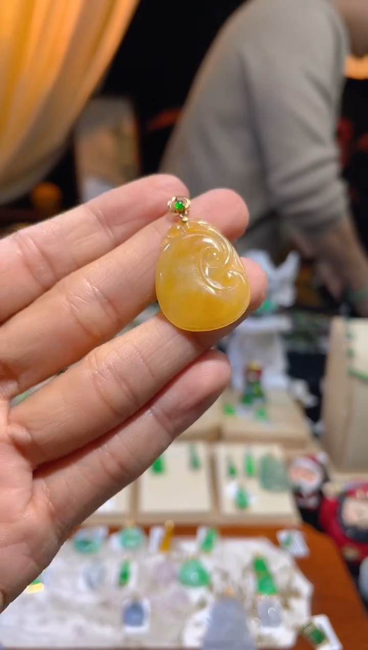 【闪购商品】翡翠颈饰18K金镶嵌假一赔三