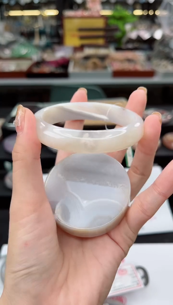 【闪购商品】石英质玉手镯未镶嵌58圈口（不退不换）1572230
