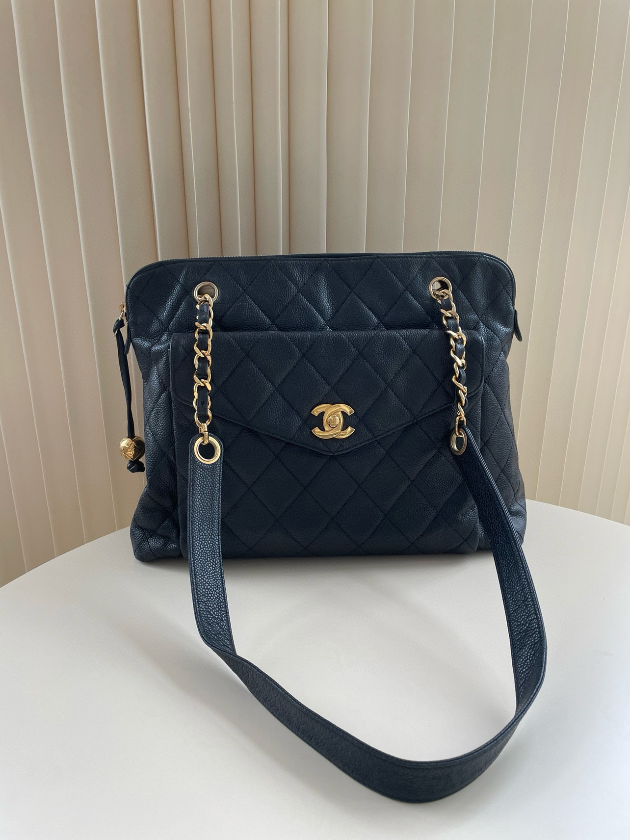 95新 Chanel/香奈儿 4287 Chanel 黑金荔枝牛金球奶粉包  3开