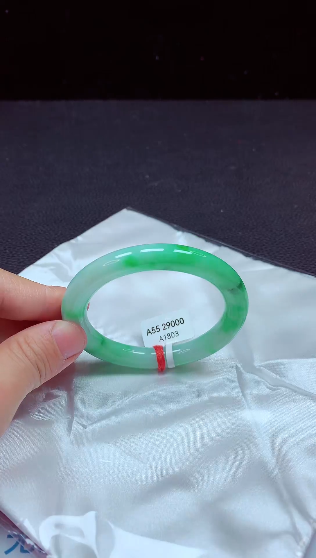 【闪购商品】翡翠手镯未镶嵌镯子55+