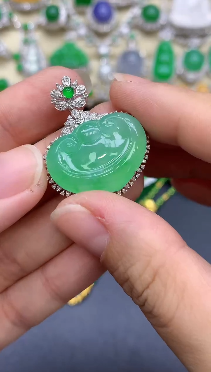 颈饰18K金镶嵌翡翠345-中国好珍宝