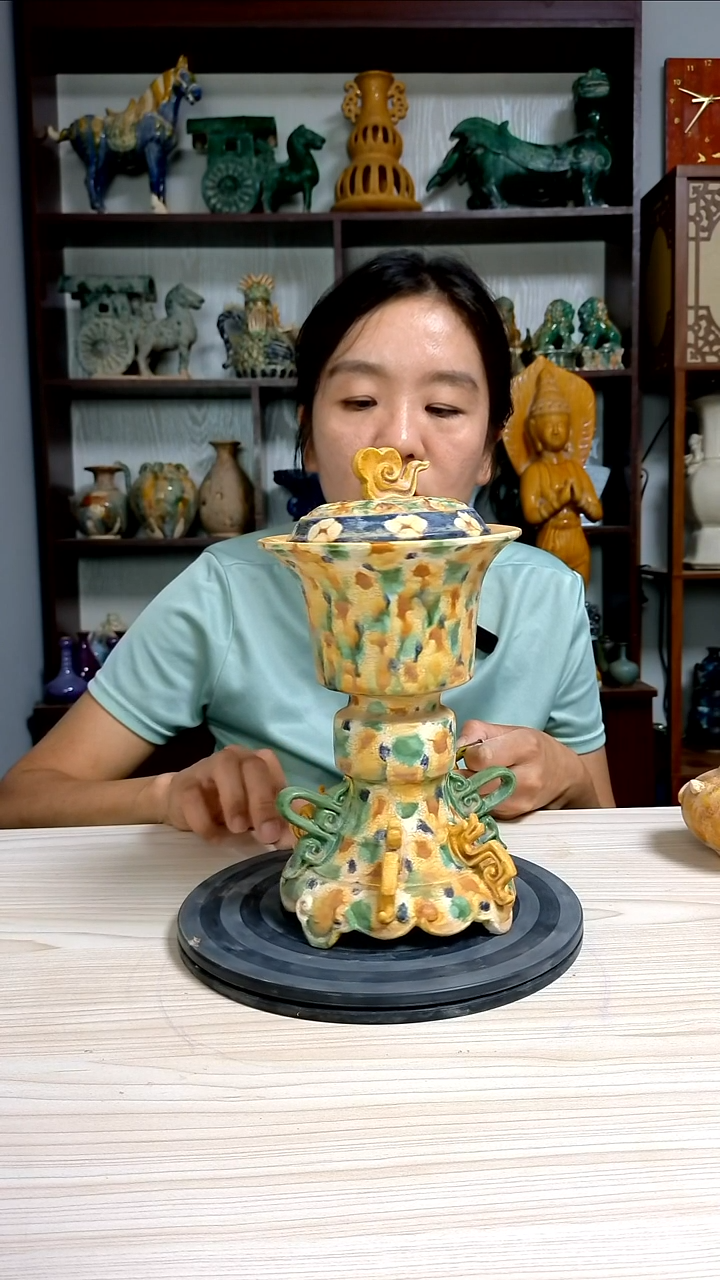 经典精美复古风格瓷器