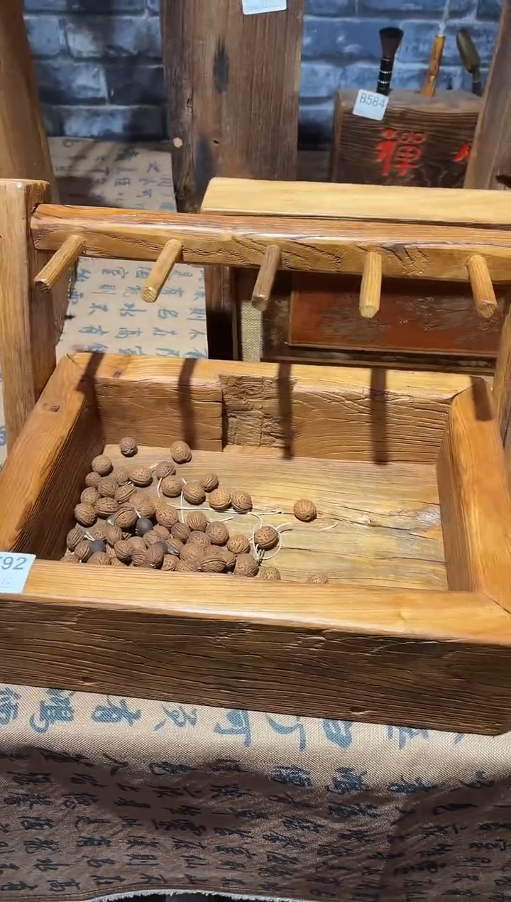乐*风化老门板丙烯画