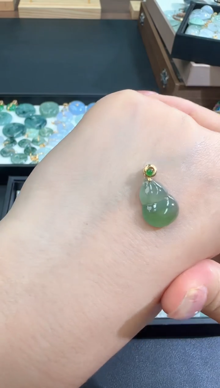【闪购商品】翡翠颈饰18K金镶嵌250218139