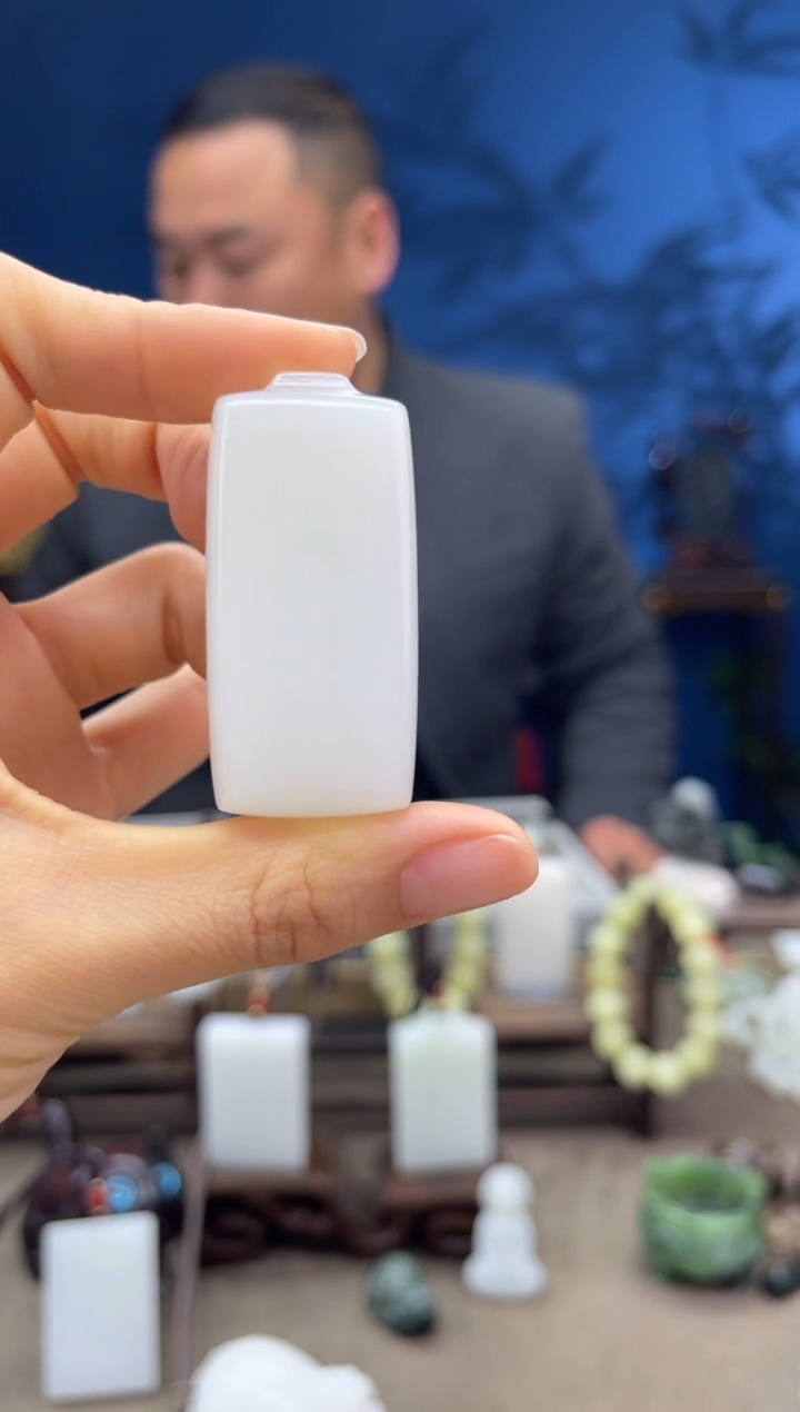 【闪购商品】和田玉颈饰未镶嵌1