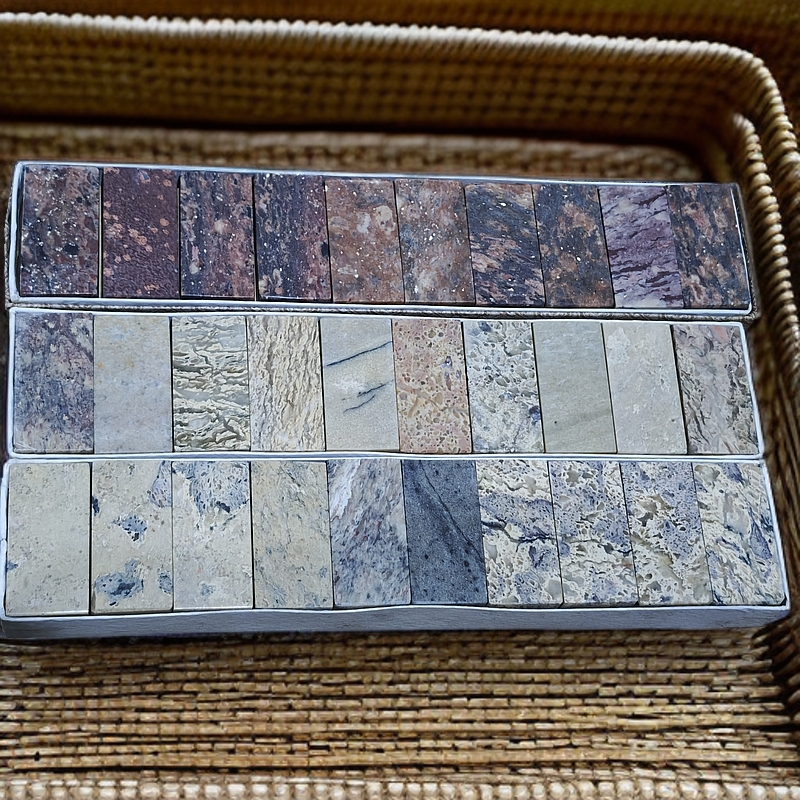 蛇皮冻印章石2.5x2.5x5一盒10锭(1盒)不挑不选不备注