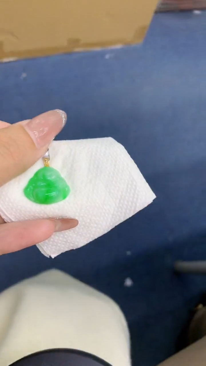 颈饰18K金镶嵌翡翠1