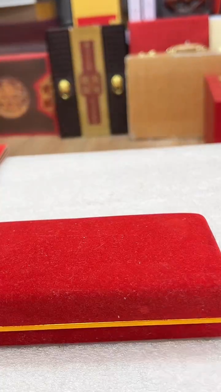 其他普通金属毛爷爷 诞辰 100周年章